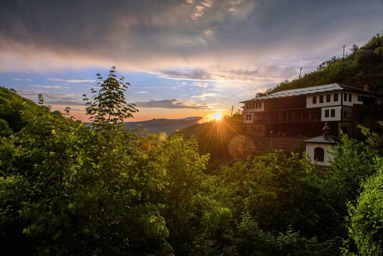 Hotel Manastir Sv. Joakim Osogovski Kriva Palanka エクステリア 写真